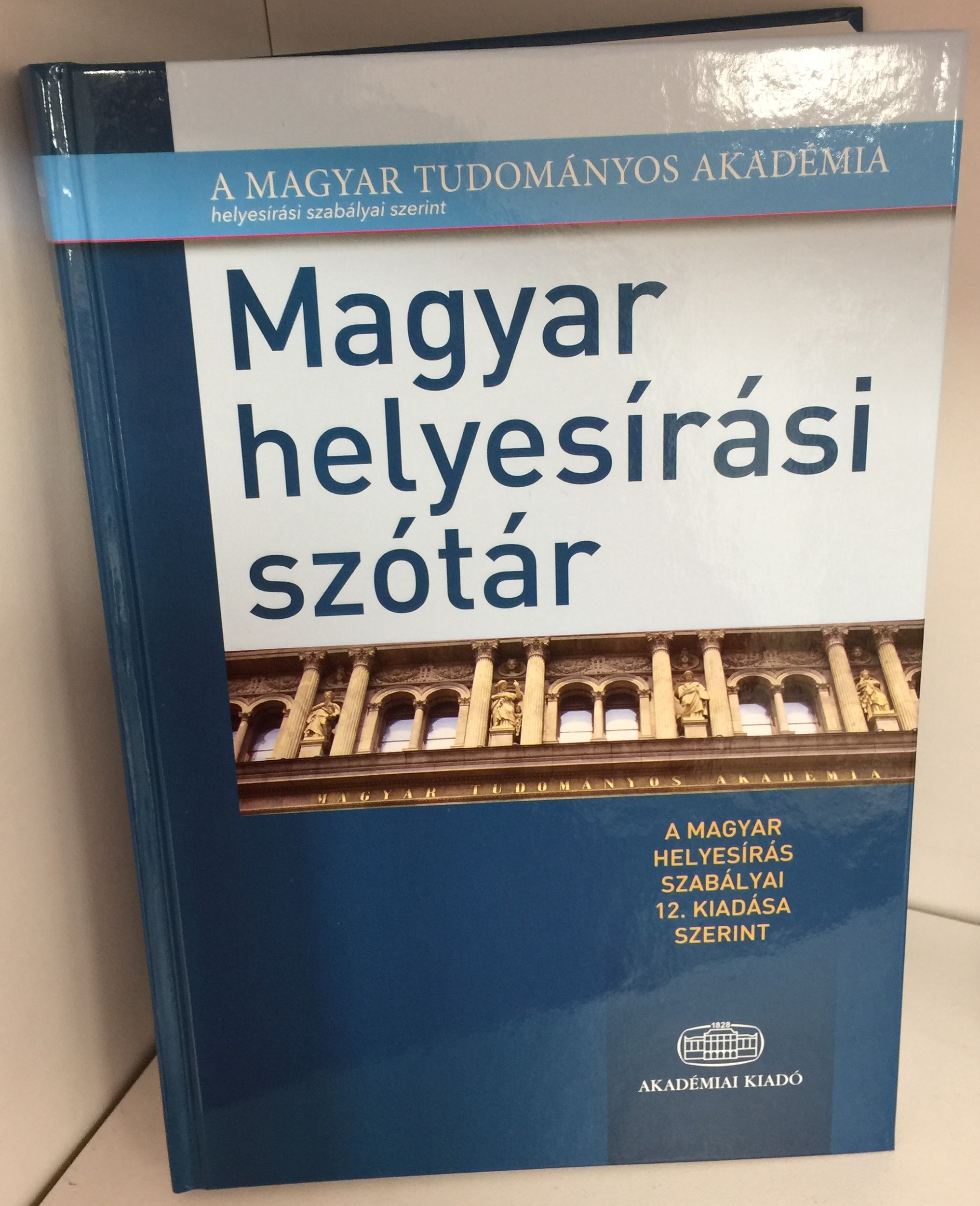 Magyar helyesírási szótár - Hungarian spelling dictionary 1